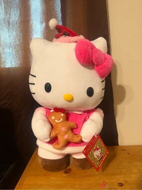 Hello Kitty Christmas Greeter